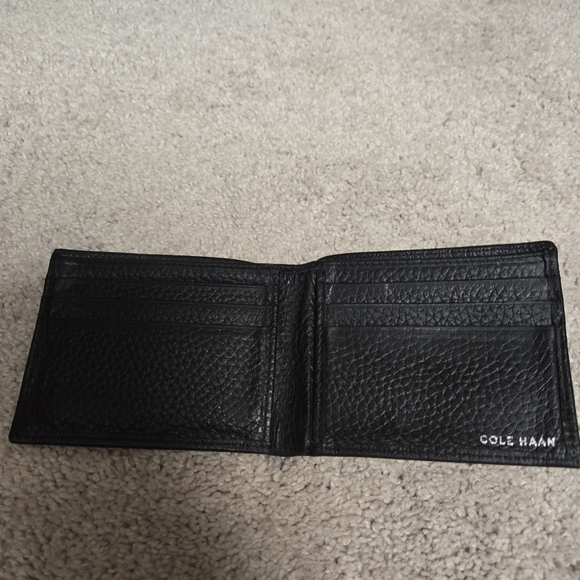 Cole Haan bifold wallet - Picture 3 of 7